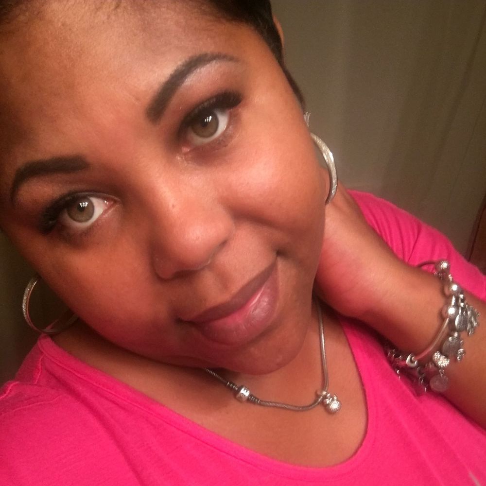 Meet your Posher, Denise